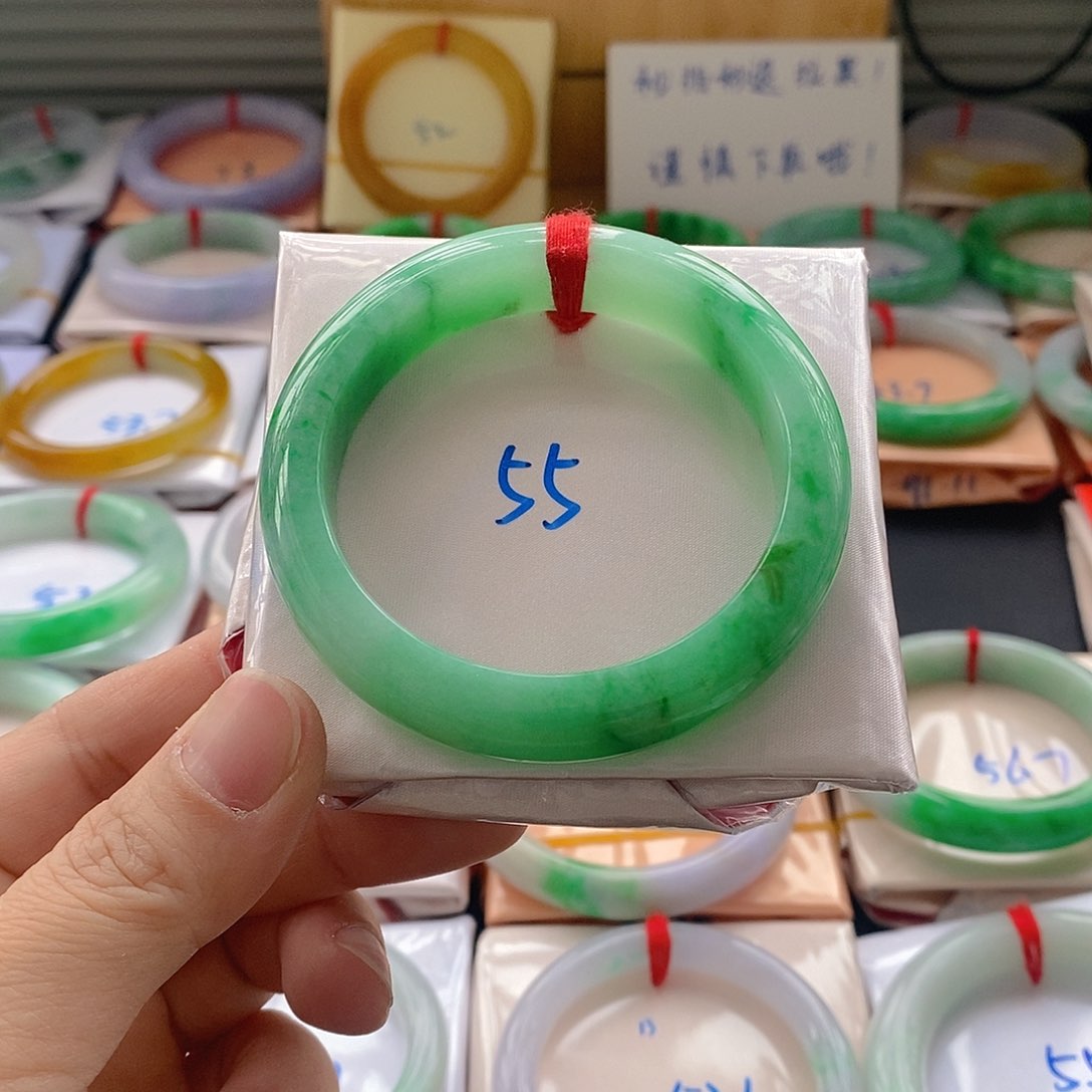 翡翠手镯未镶嵌4号