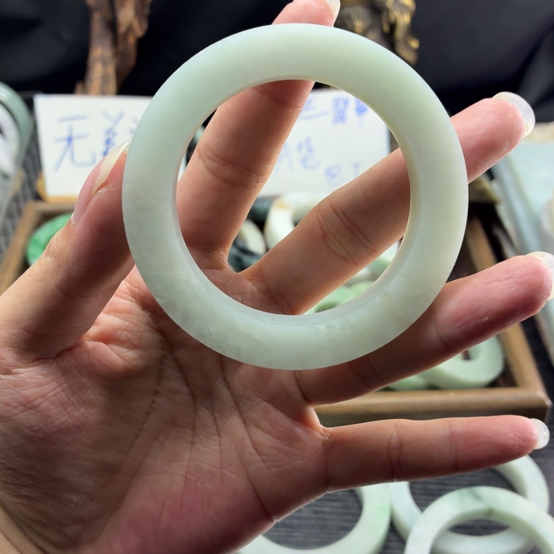 定制翡翠未镶嵌缅甸翡翠A货手镯毛胚定制