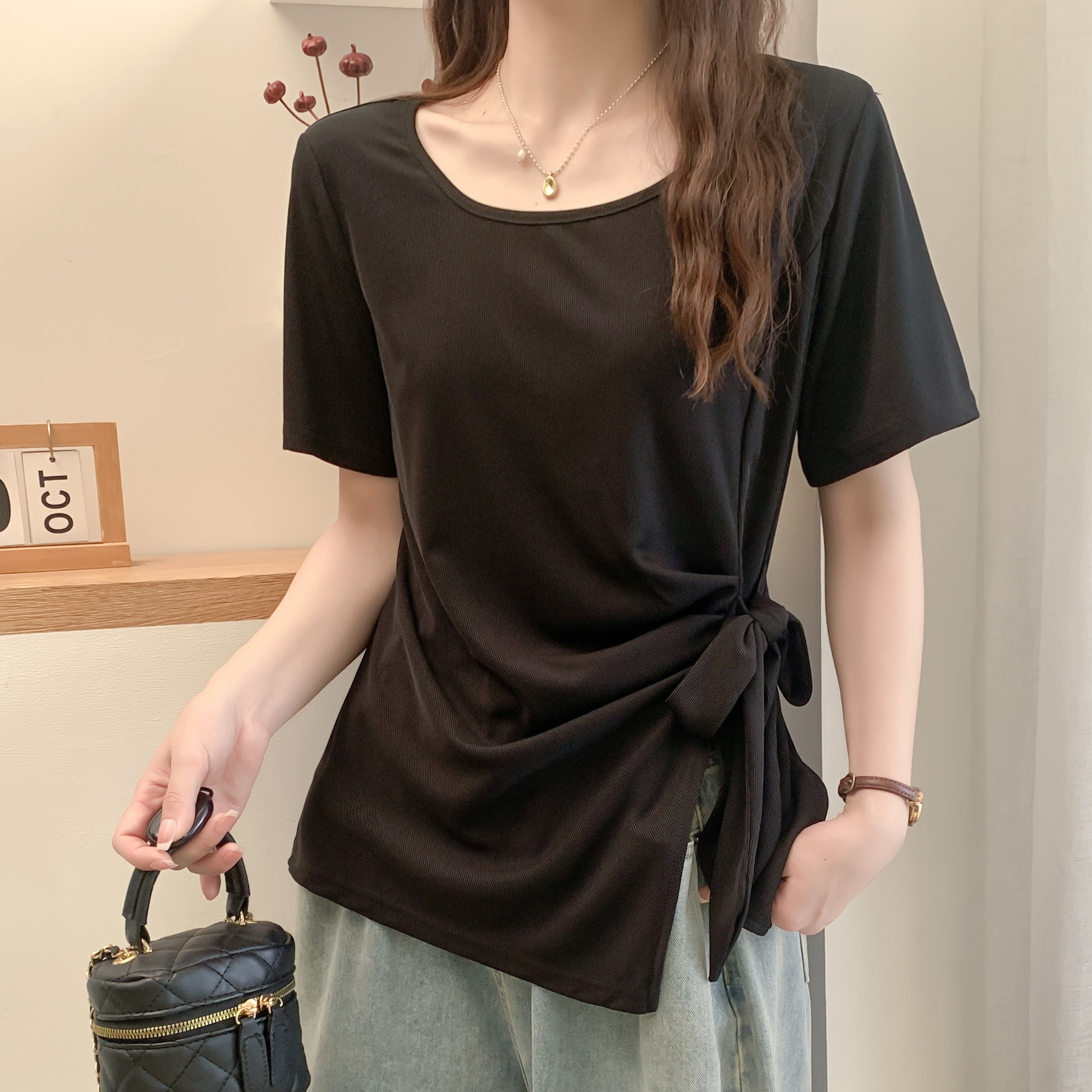 胖MM精致 D25035高级感正肩短袖T恤夏季修身收腰显瘦方领上衣