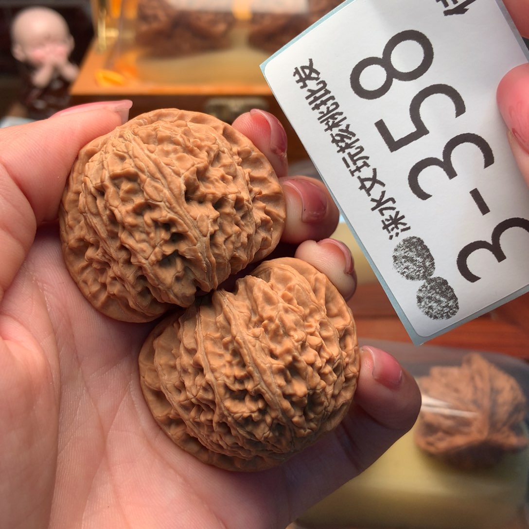 文玩核桃把件42闷白