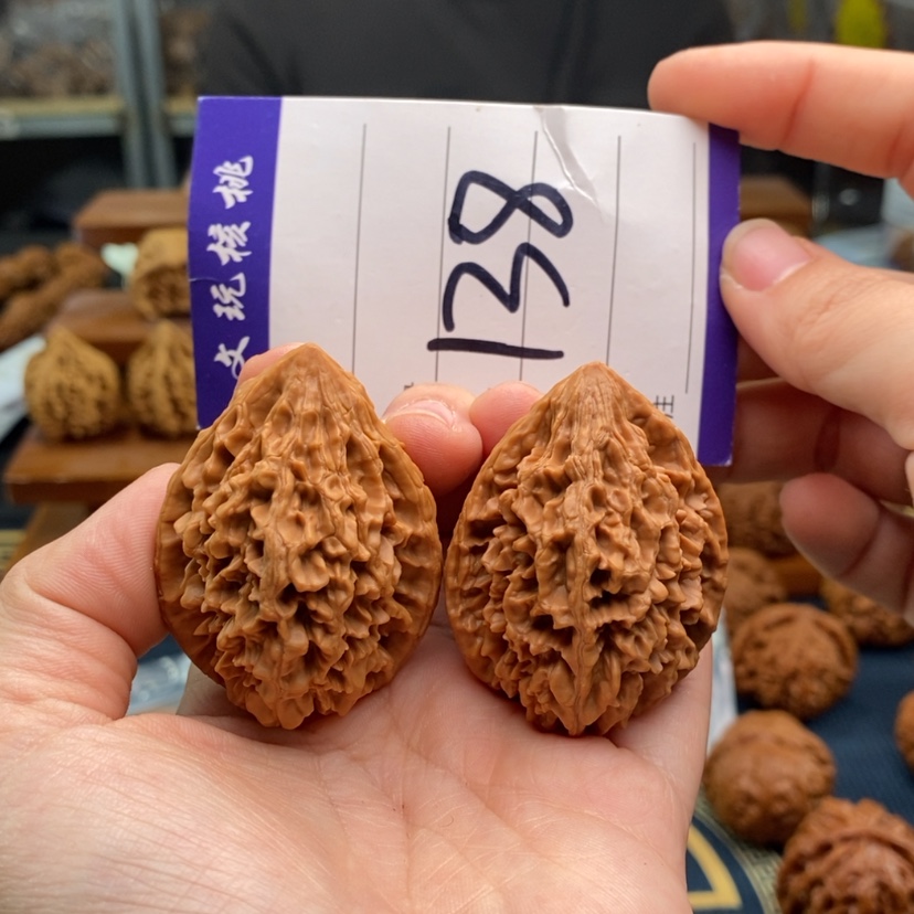 【闪购商品】文玩核桃吊坠37招财鼠