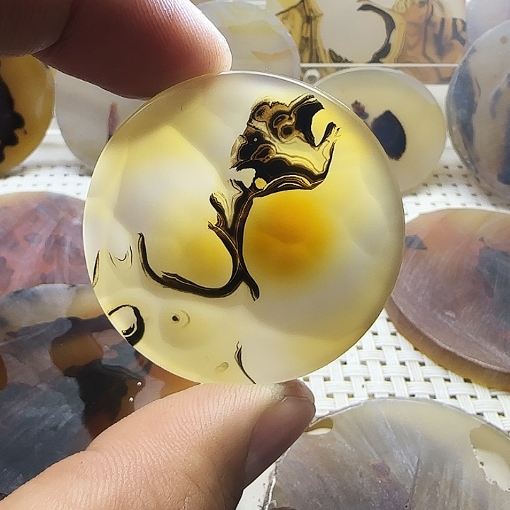 玛瑙/玉髓未镶嵌珠宝奇石