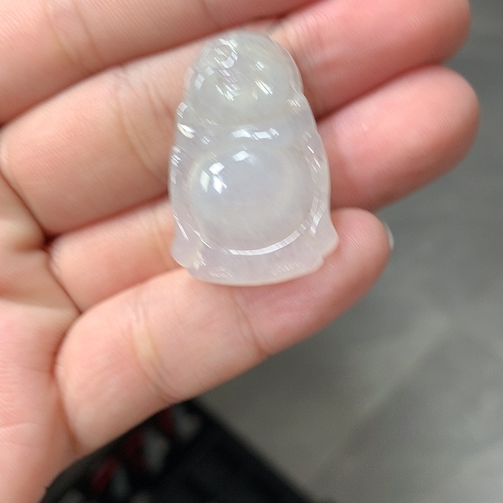 翡翠颈饰未镶嵌佛