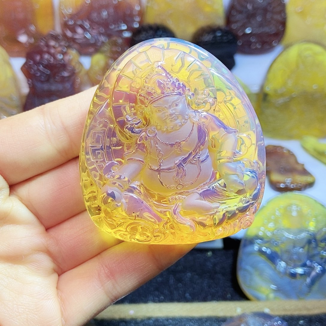 琥珀颈饰未镶嵌黄茶黄财神