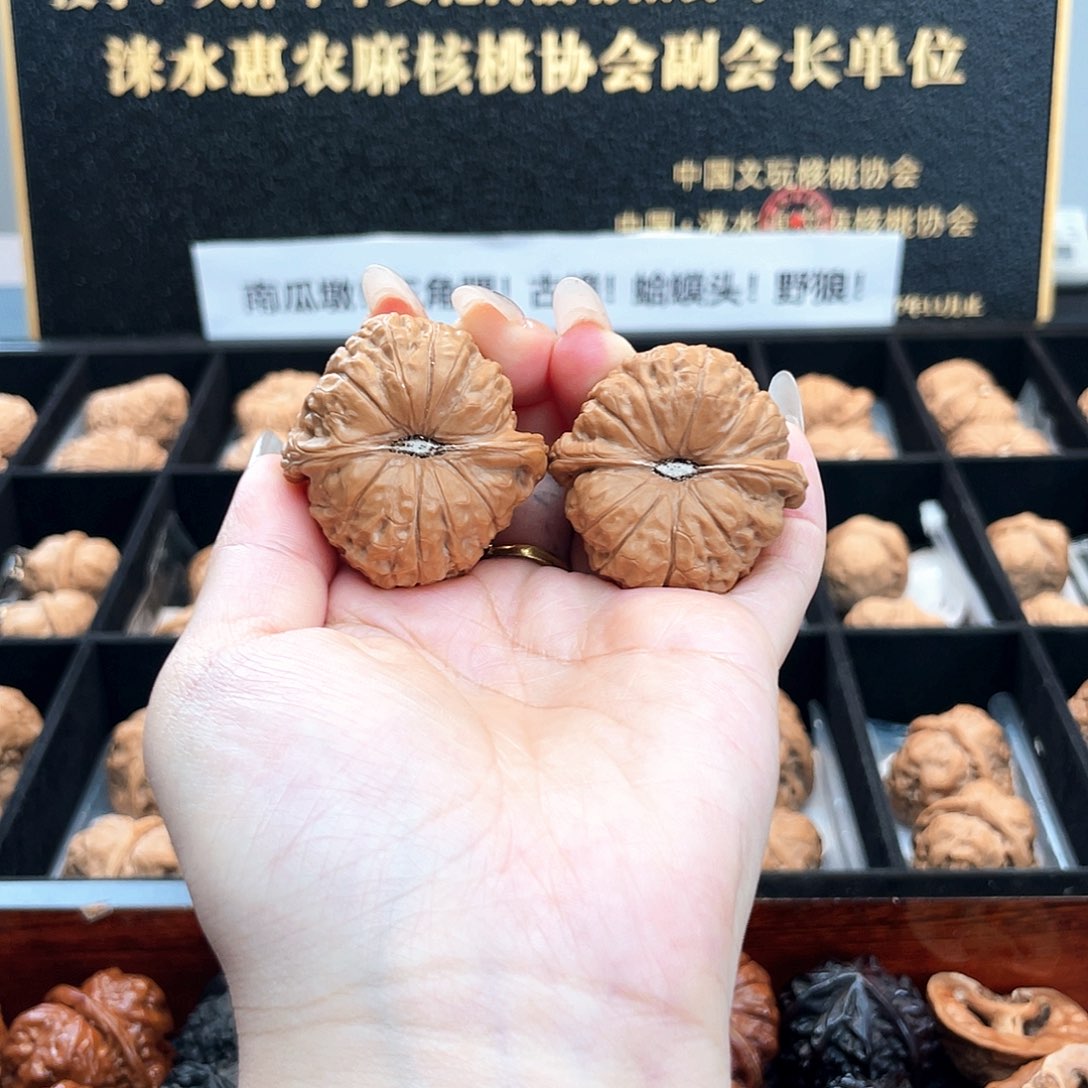 把件文玩核桃38南瓜全品一字深凹底近正肩3805