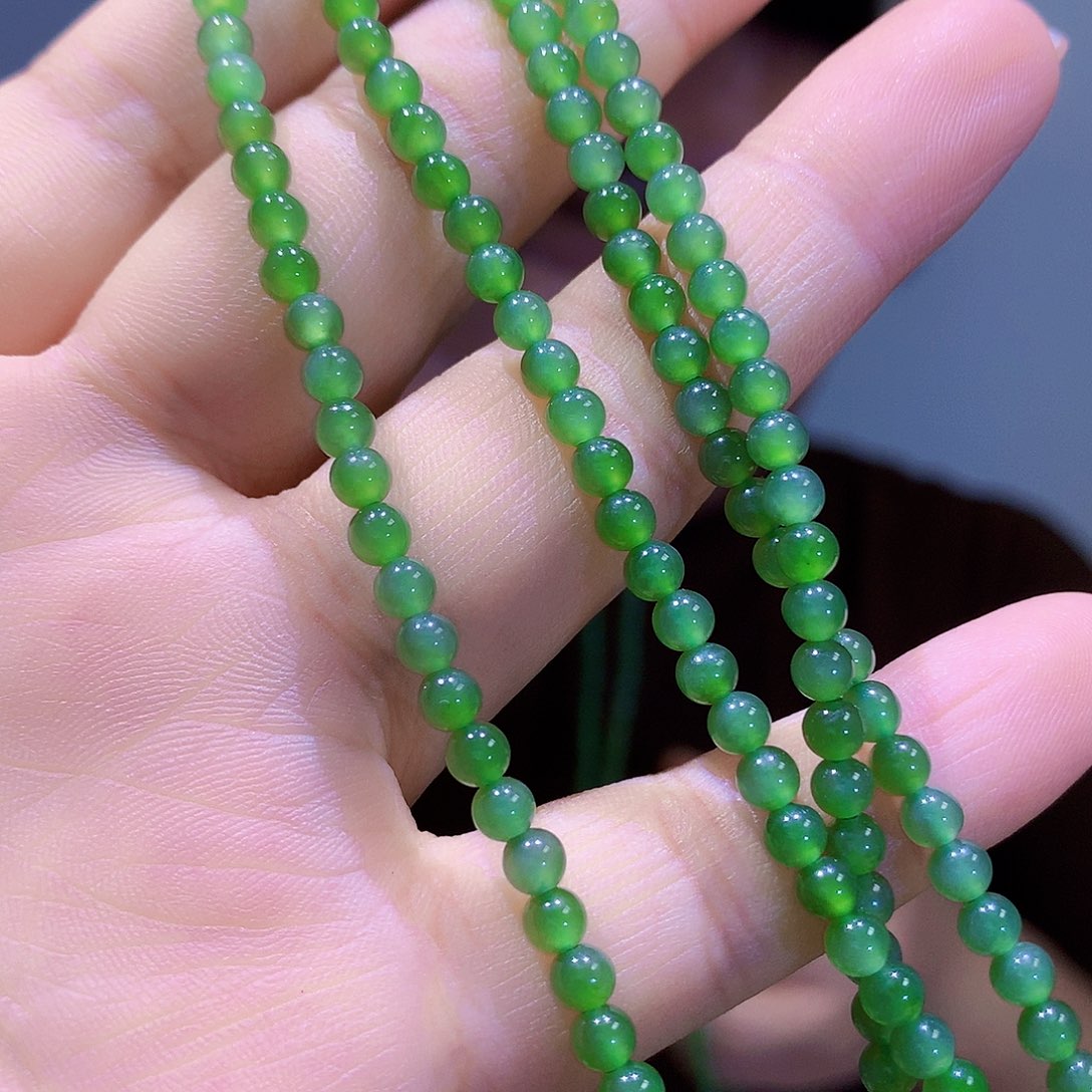 和田玉（碧玉）颈饰未镶嵌