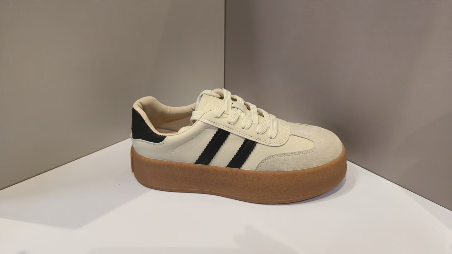 552休闲百搭女鞋