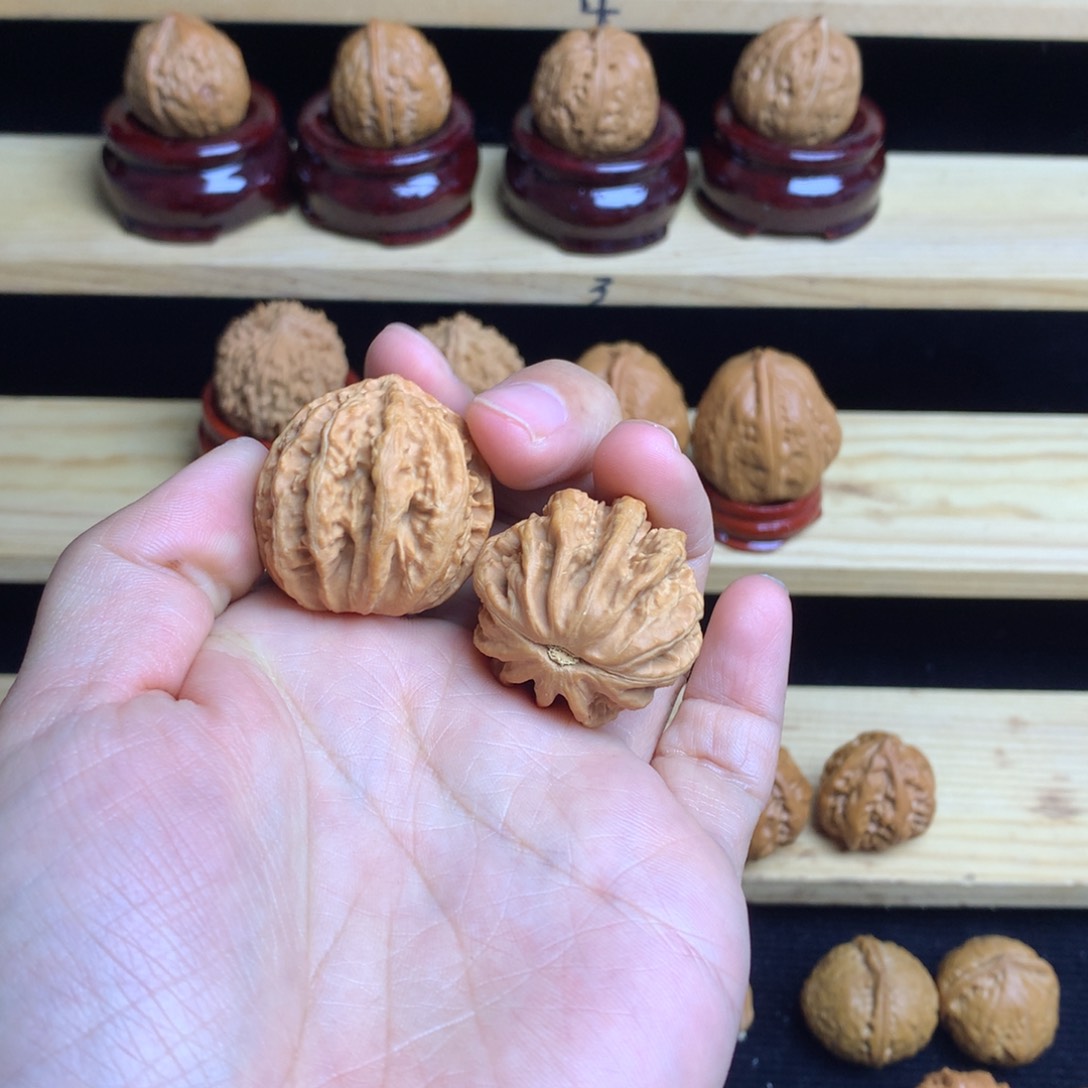 吊坠文玩核桃粗筋八棱