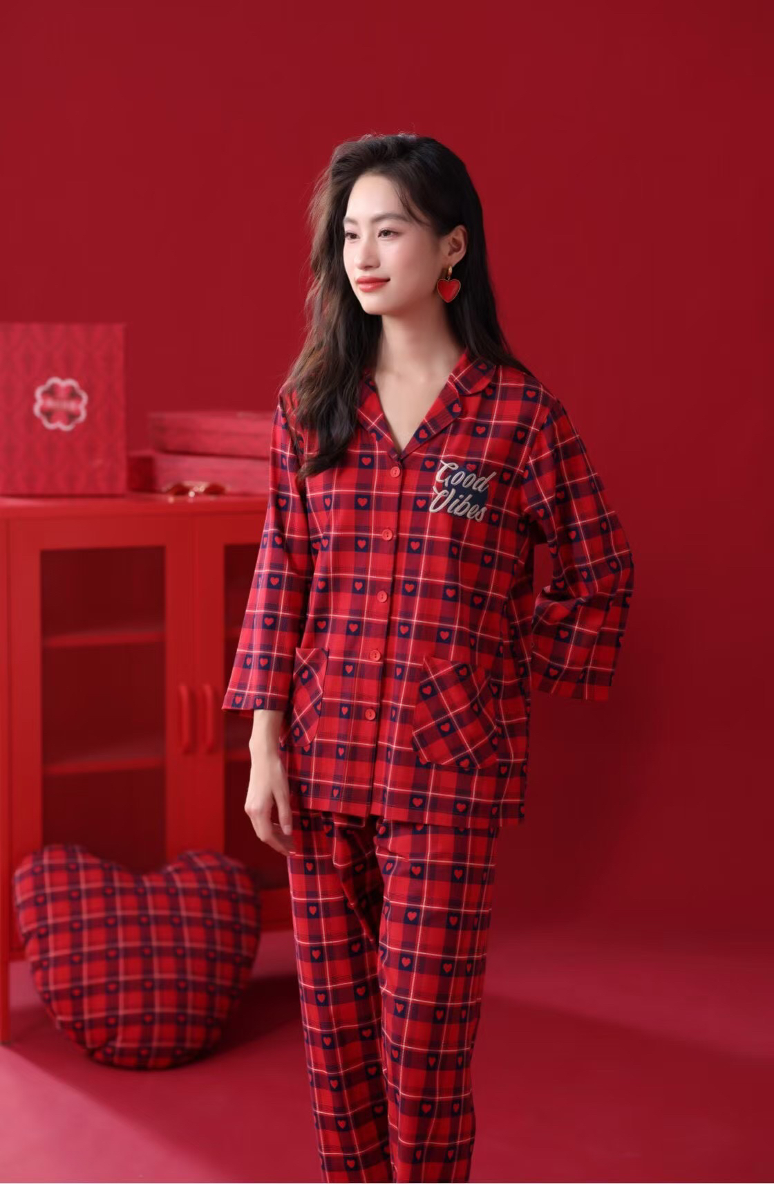 雅致内衣 | 亲亲吾衣满心欢喜新年红女士家居服套装情侣款