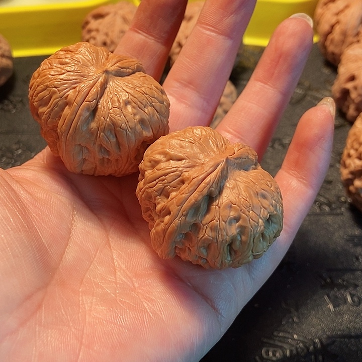 文玩核桃吊坠牧*人平谷元宝