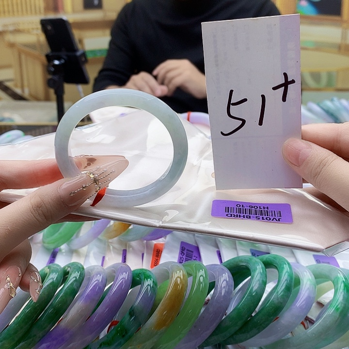 翡翠未镶嵌手镯nn