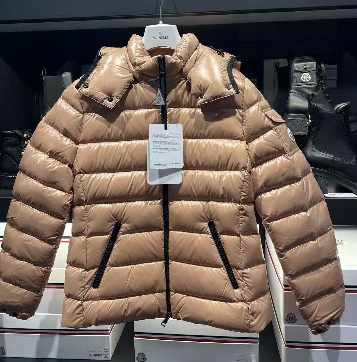 未使用 MONCLER 盟可睐蒙口/GG/女士冬季肉桂色羽绒服BADY 