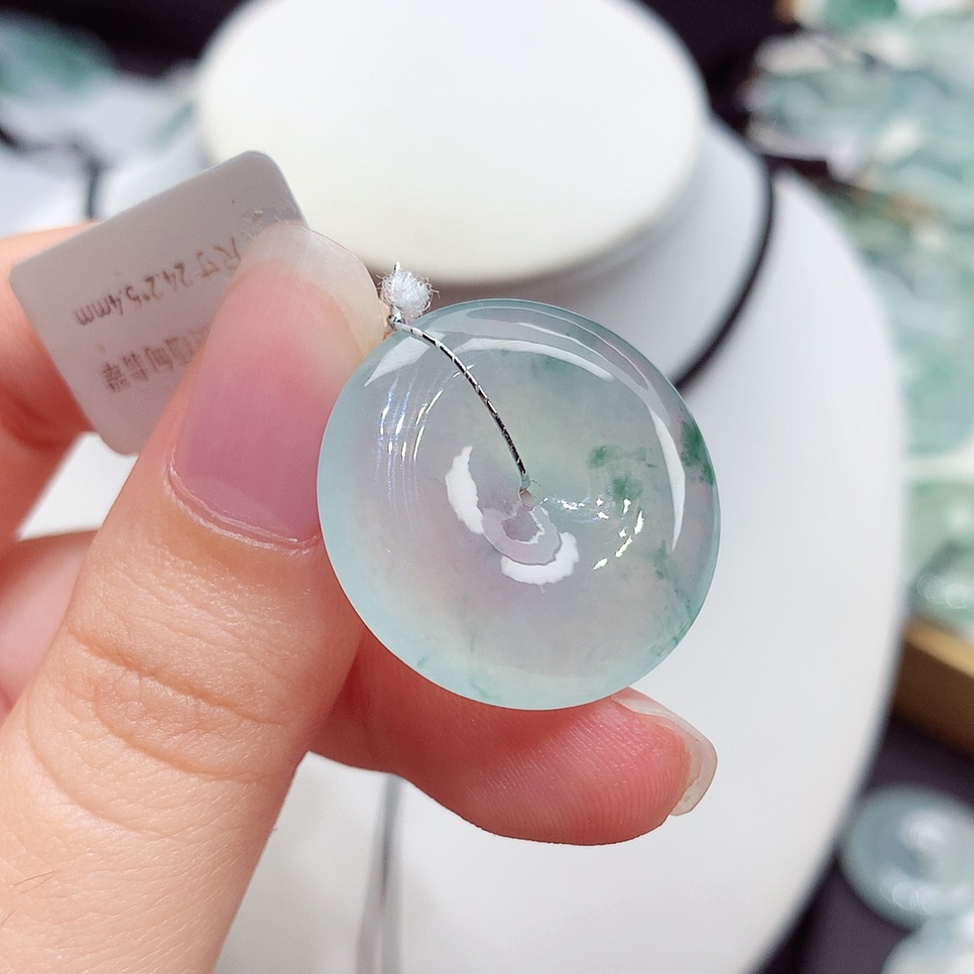 颈饰未镶嵌翡翠翡翠138，24.6/5.4