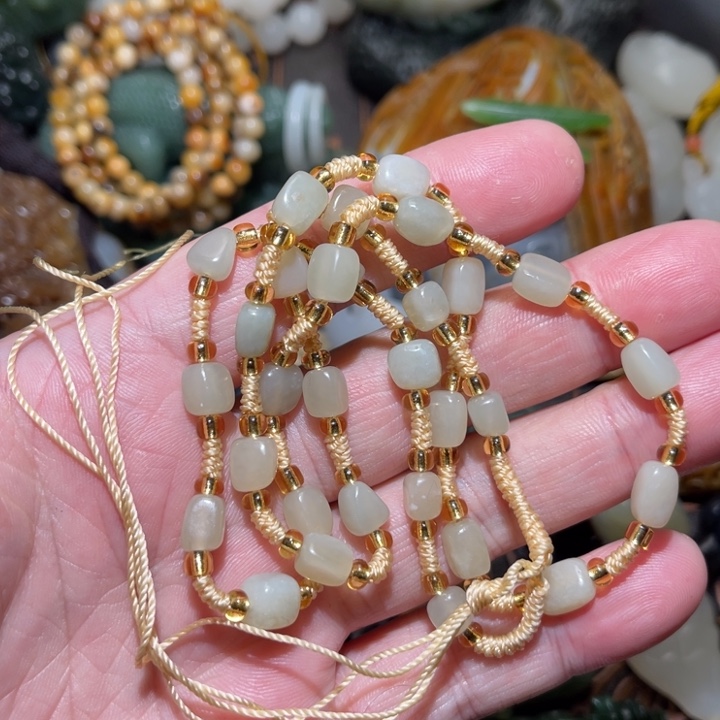 和田玉未镶嵌毛衣链