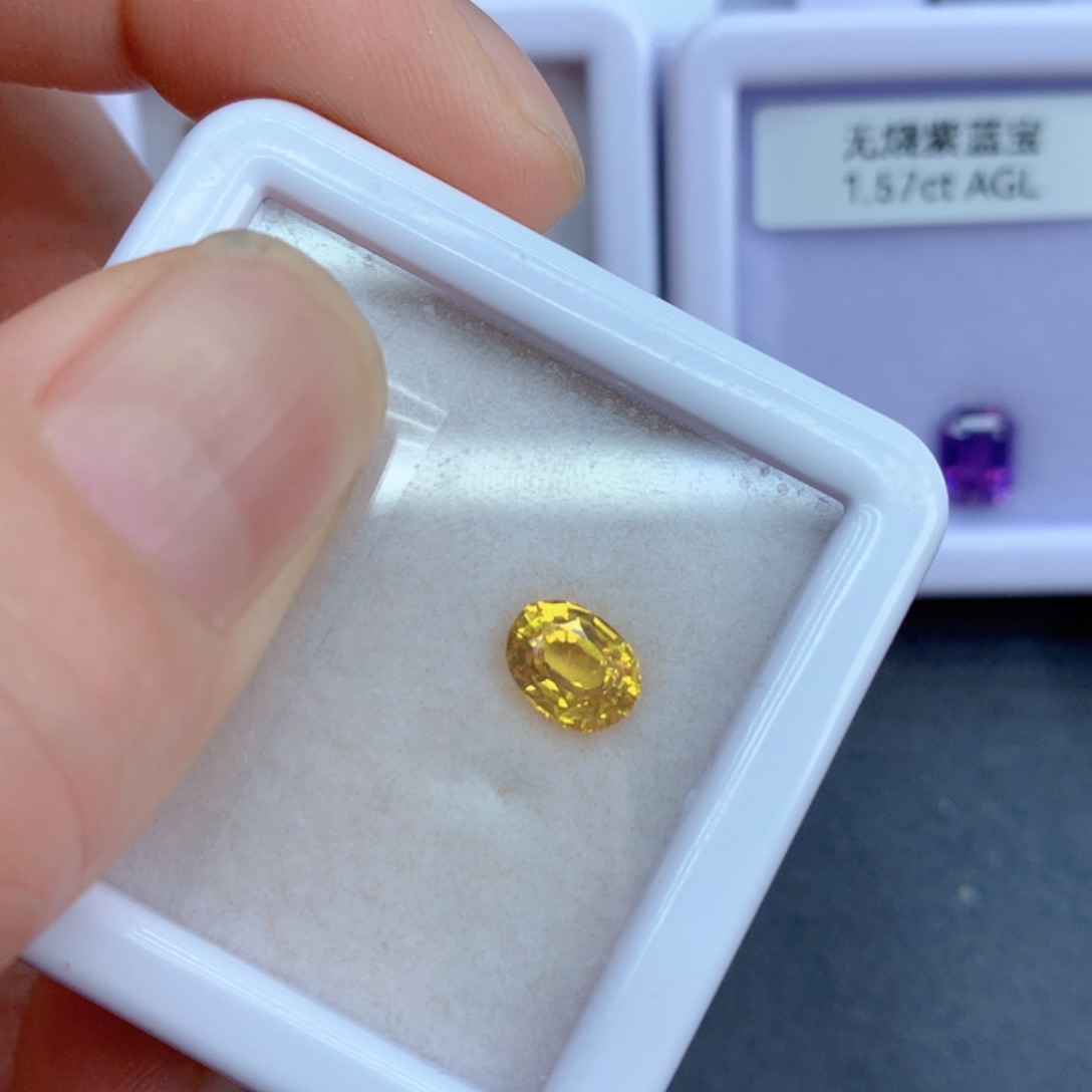 彩色蓝宝石1.27克拉裸石未镶嵌