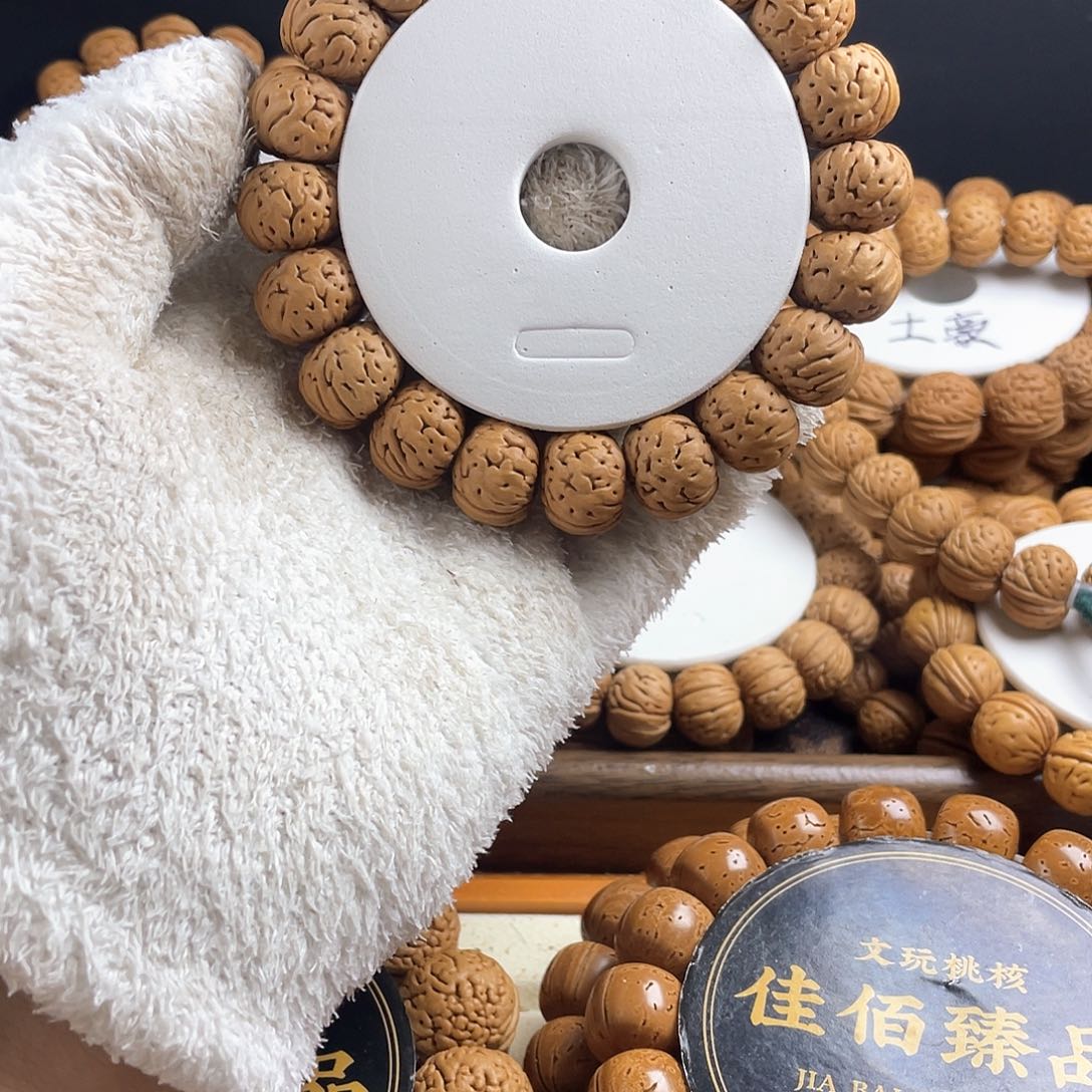 吊坠桃核一代树王纽扣