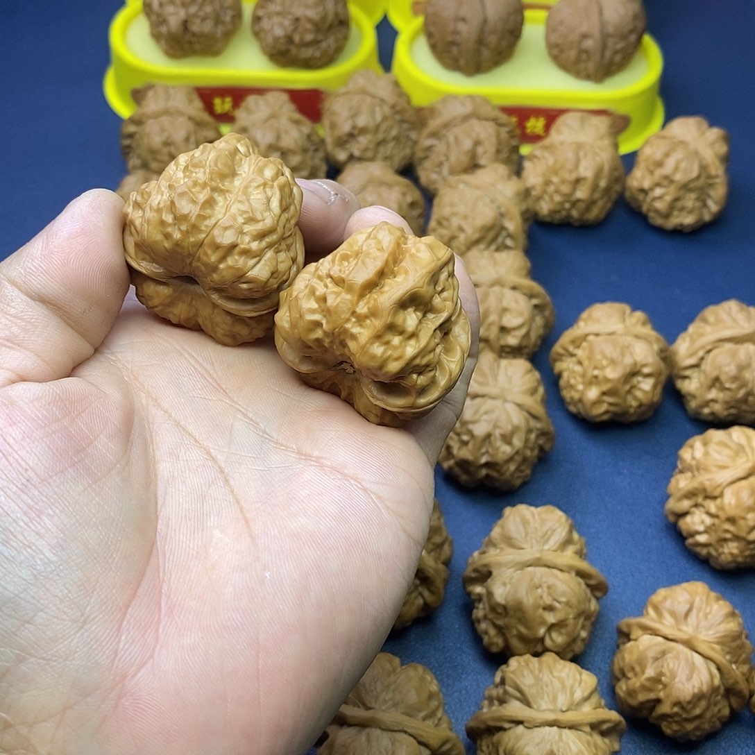 步***毁把件文玩核桃蛤蟆