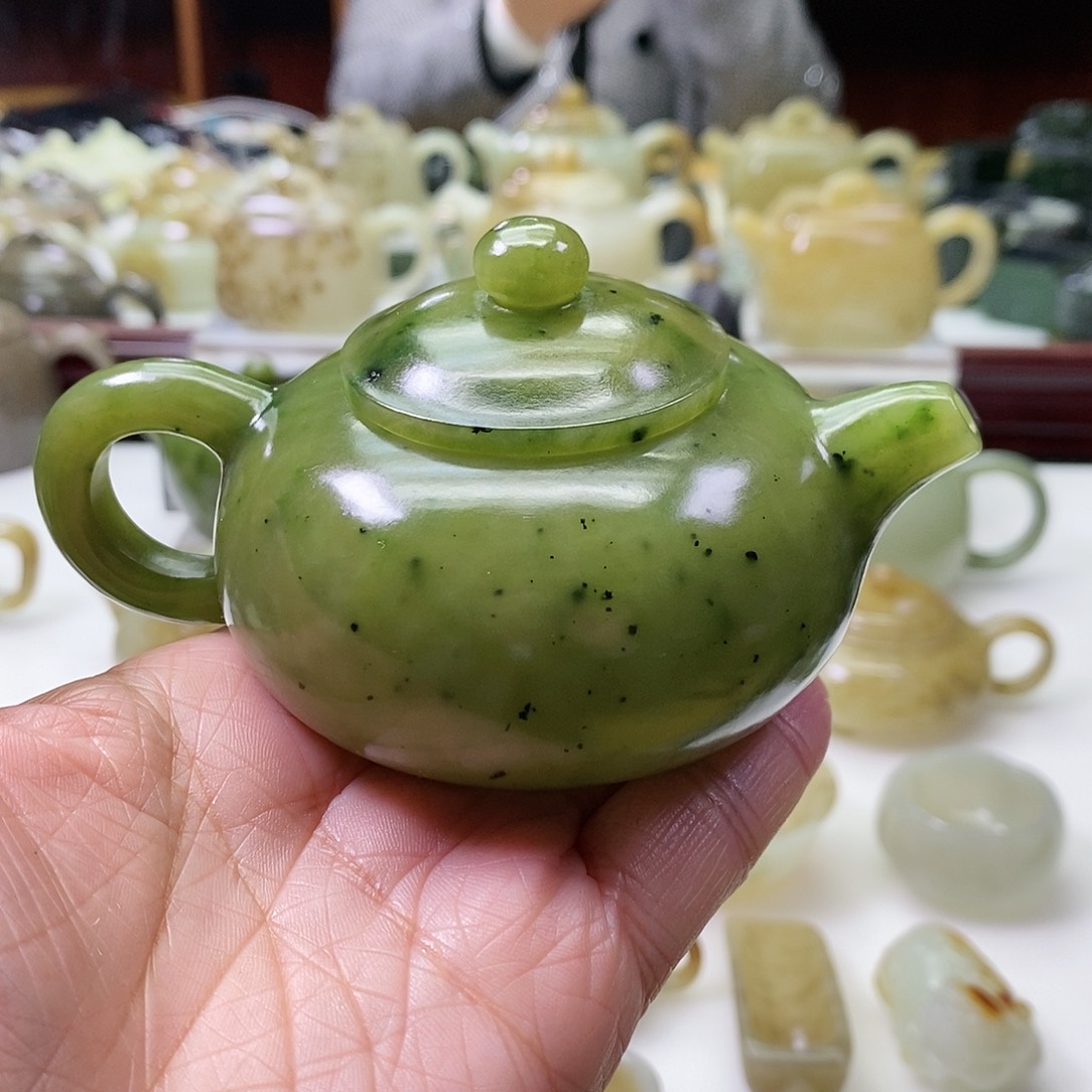 和田玉茶壶（微瑕）未镶嵌