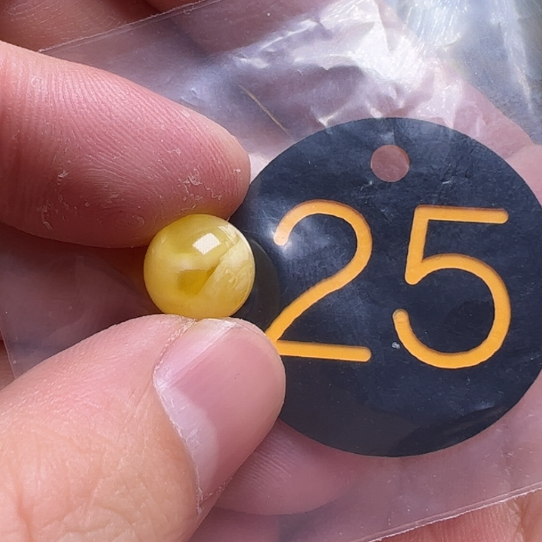 蜜蜡未镶嵌珠宝奇石11mm微瑕疵