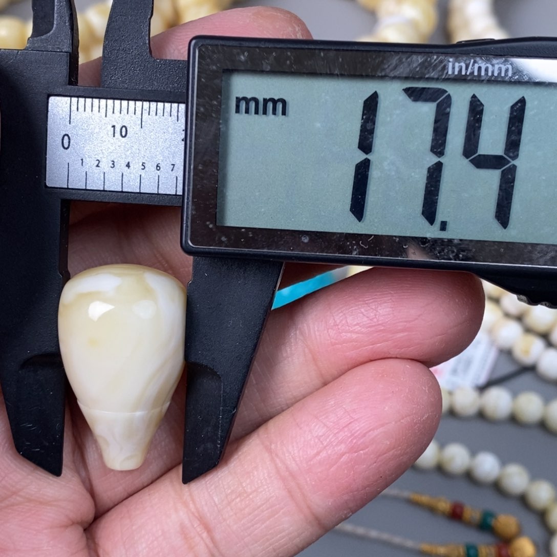 琥珀珠宝奇石未镶嵌有花粉