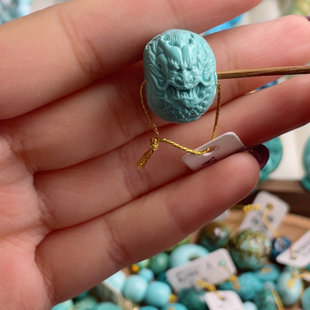 绿松石未镶嵌珠宝奇石