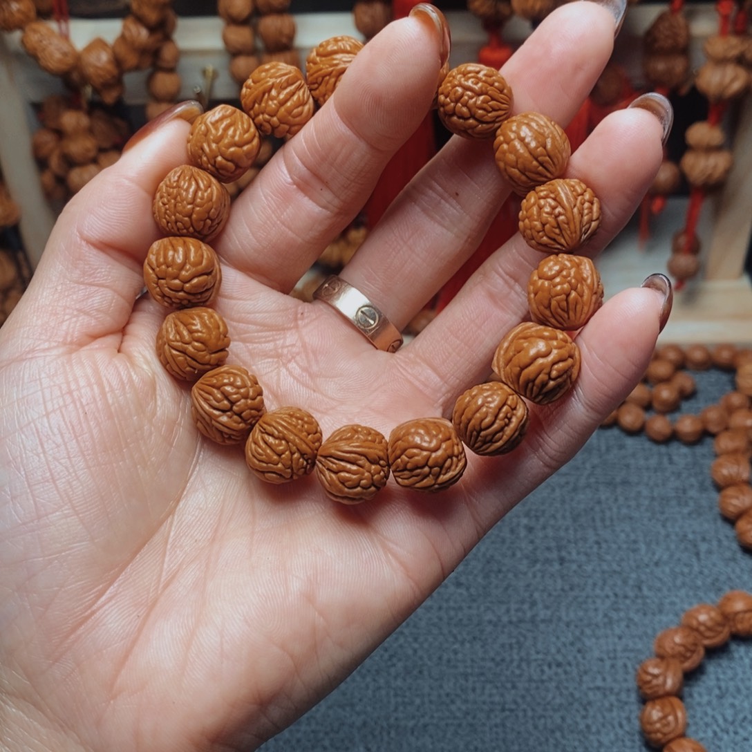 吊坠桃核龙纹桃枭