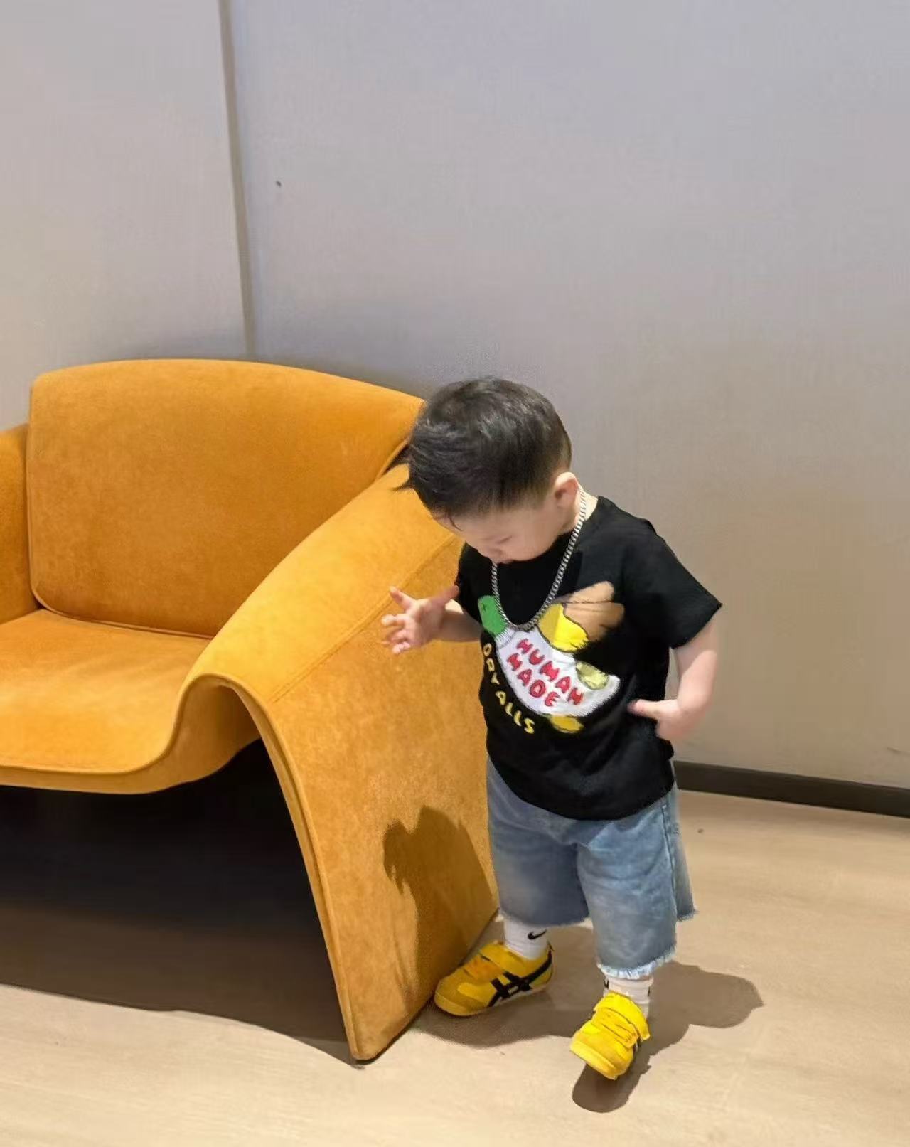 儿童时尚兔子套装