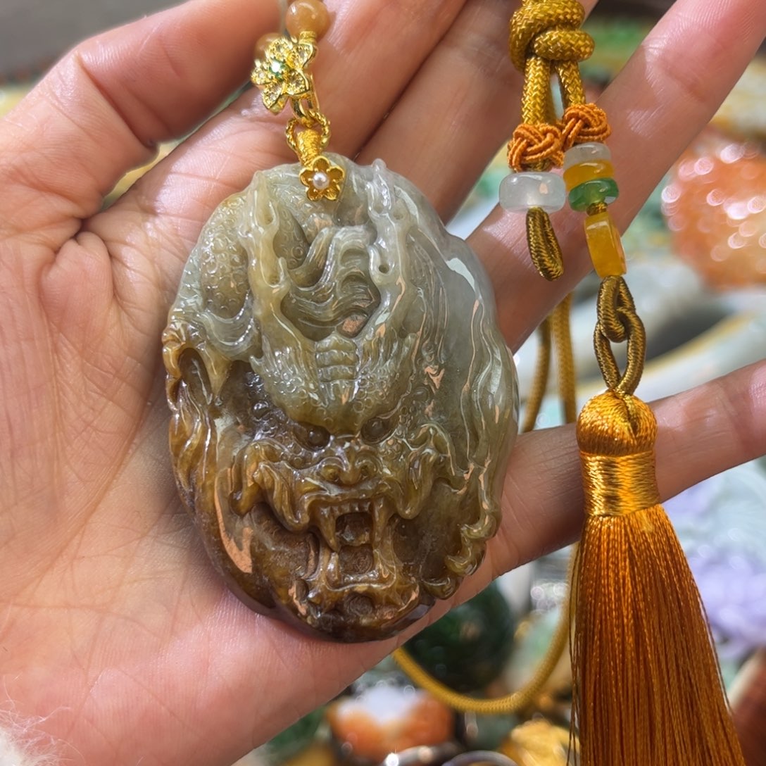 翡翠颈饰未镶嵌待编款