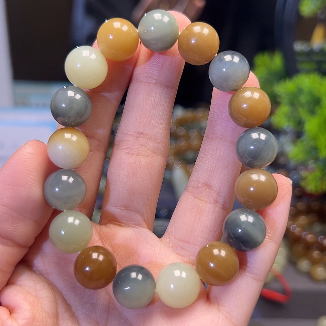 和田玉未镶嵌手串