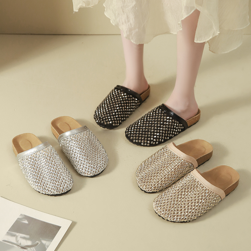 [直播推荐]镂空透气洞洞凉拖鞋夏外穿2025新款满钻渔网包头半拖鞋