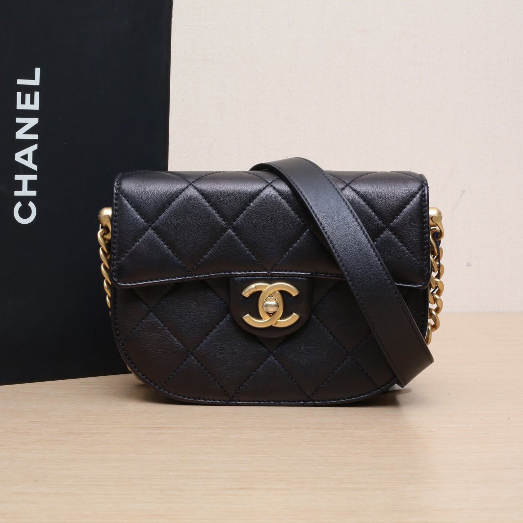 99新 Chanel/香奈儿 【双双】 31开 金扣 22B 马鞍包 小号 菱格纹