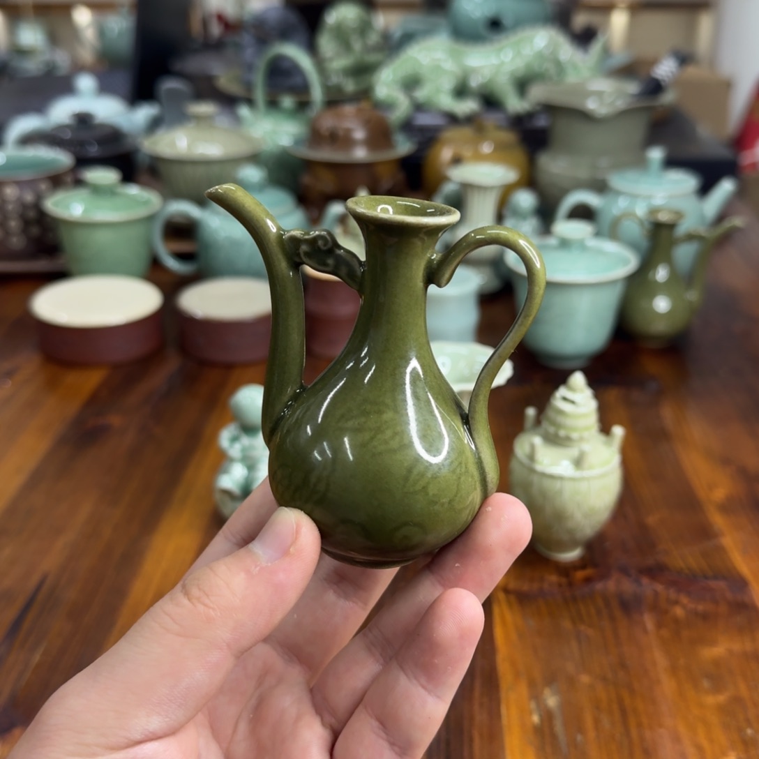 小仲龙泉青瓷微瑕7226