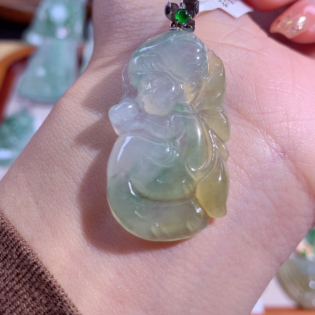 翡翠吊坠(不含链)18K金镶嵌冰仙子