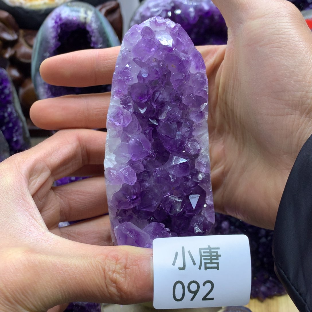 紫晶大型摆件（非配饰）未镶嵌