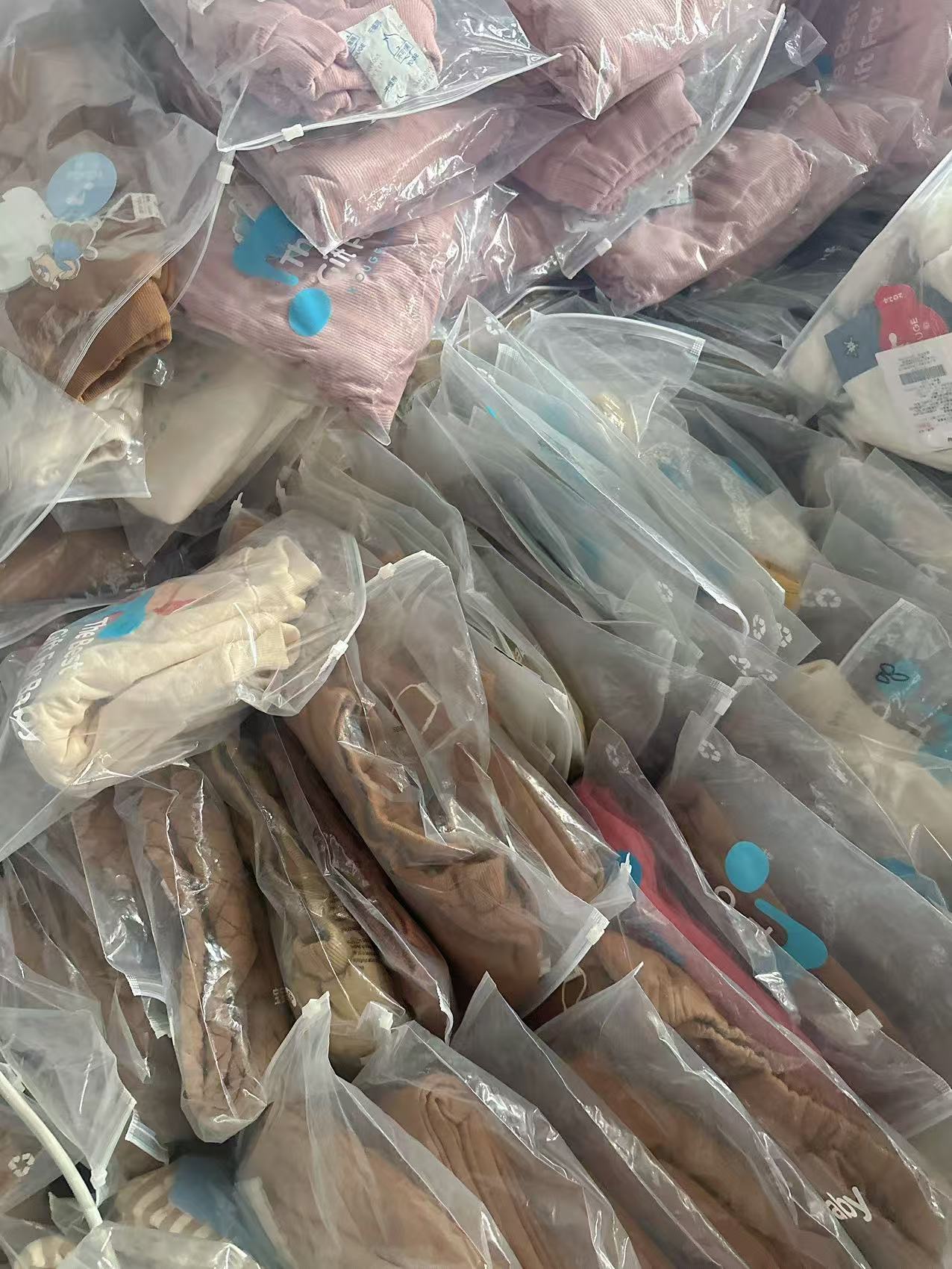 儿童卡通童装清仓