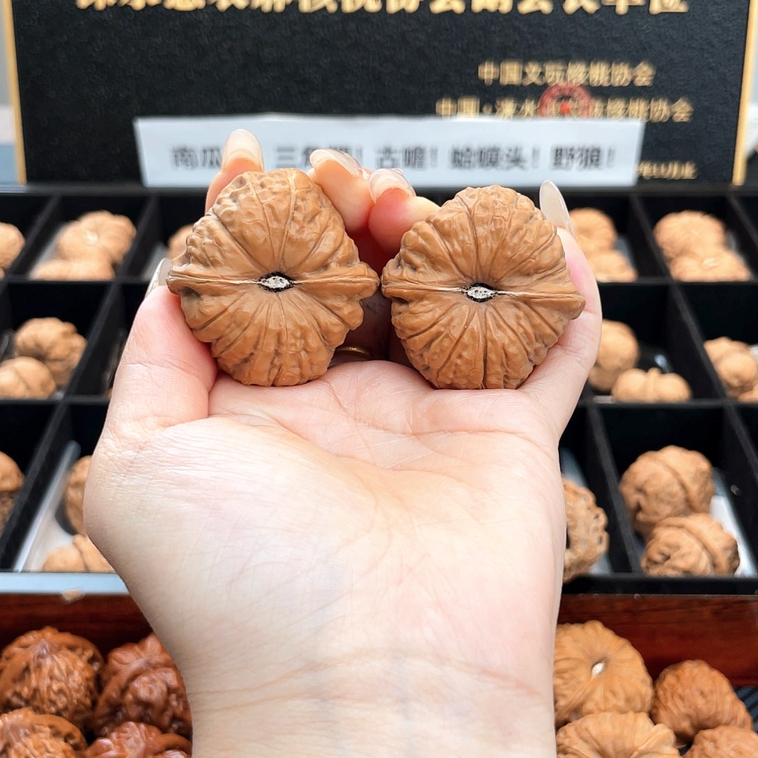 把件文玩核桃41南瓜全品一字深凹底大肉纹近正41S5