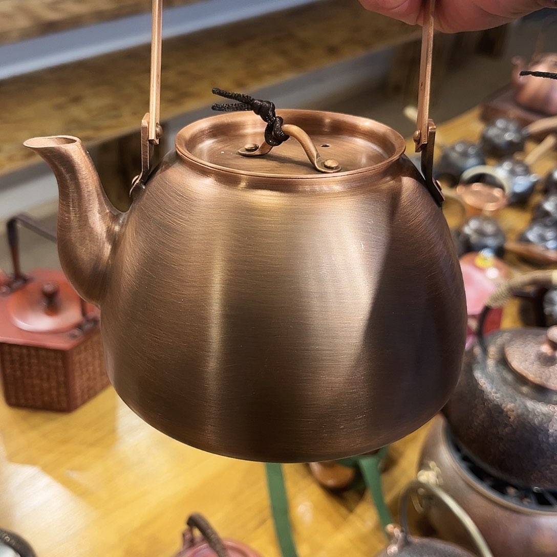 1升大壶手工锻打工艺