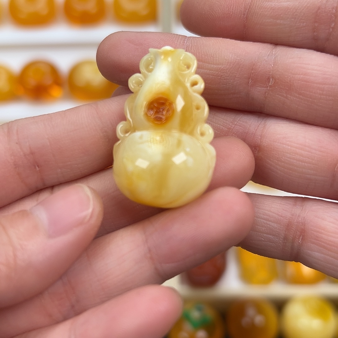 蜜蜡未镶嵌颈饰5.1克