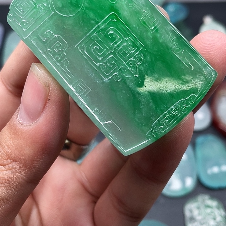 风****心仿古无事牌，飘金丝绿，微绵，缅优