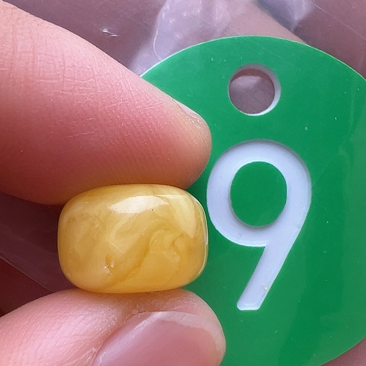 蜜蜡裸石未镶嵌气泡坑12.4m m