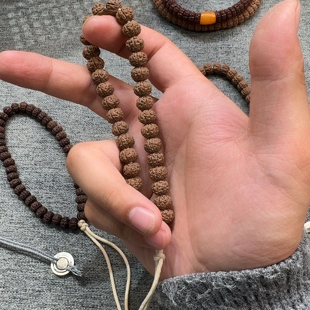 翰***瀚金刚菩提吊坠老树王手持9