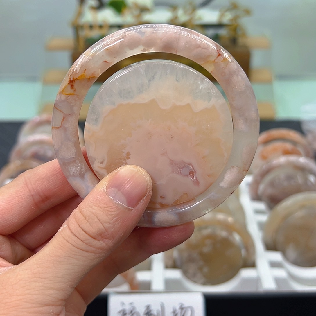 玛瑙/玉髓手镯未镶嵌烤**?