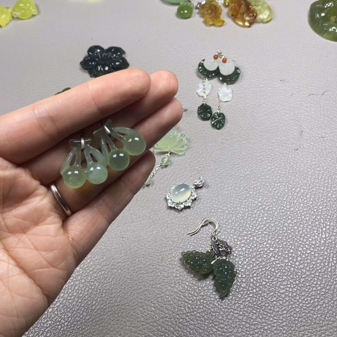 蛇纹石玉未镶嵌挂件耳饰耳环项链