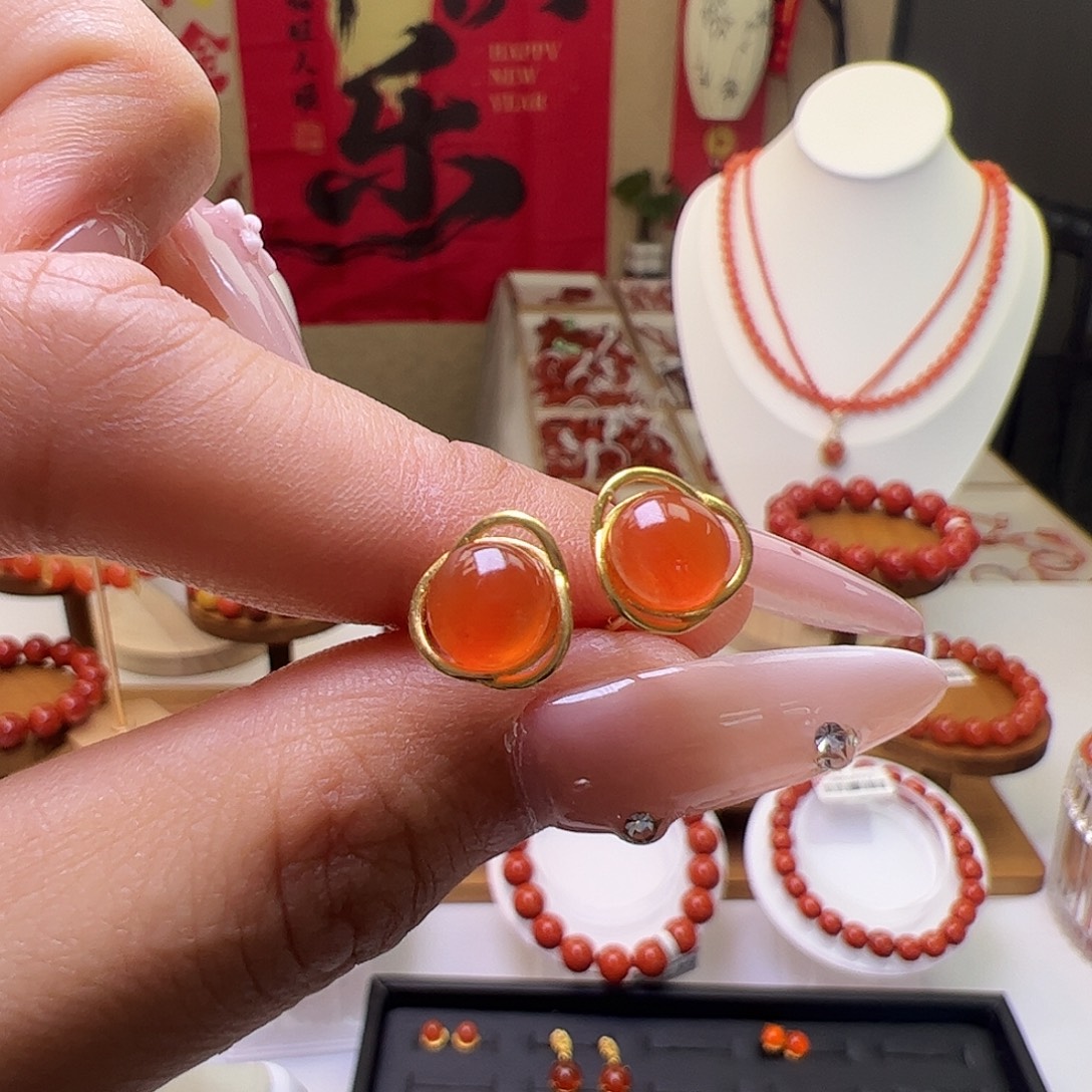 南红玛瑙未镶嵌5mm耳钉