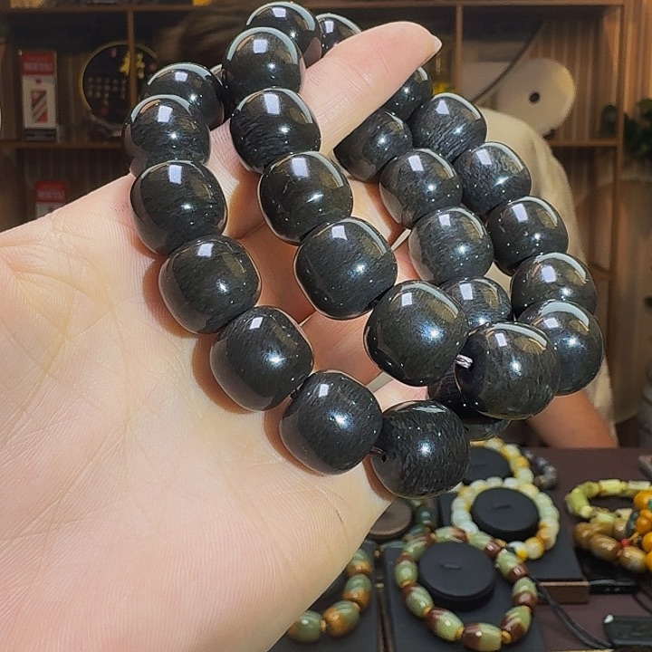 和田玉手串未镶嵌