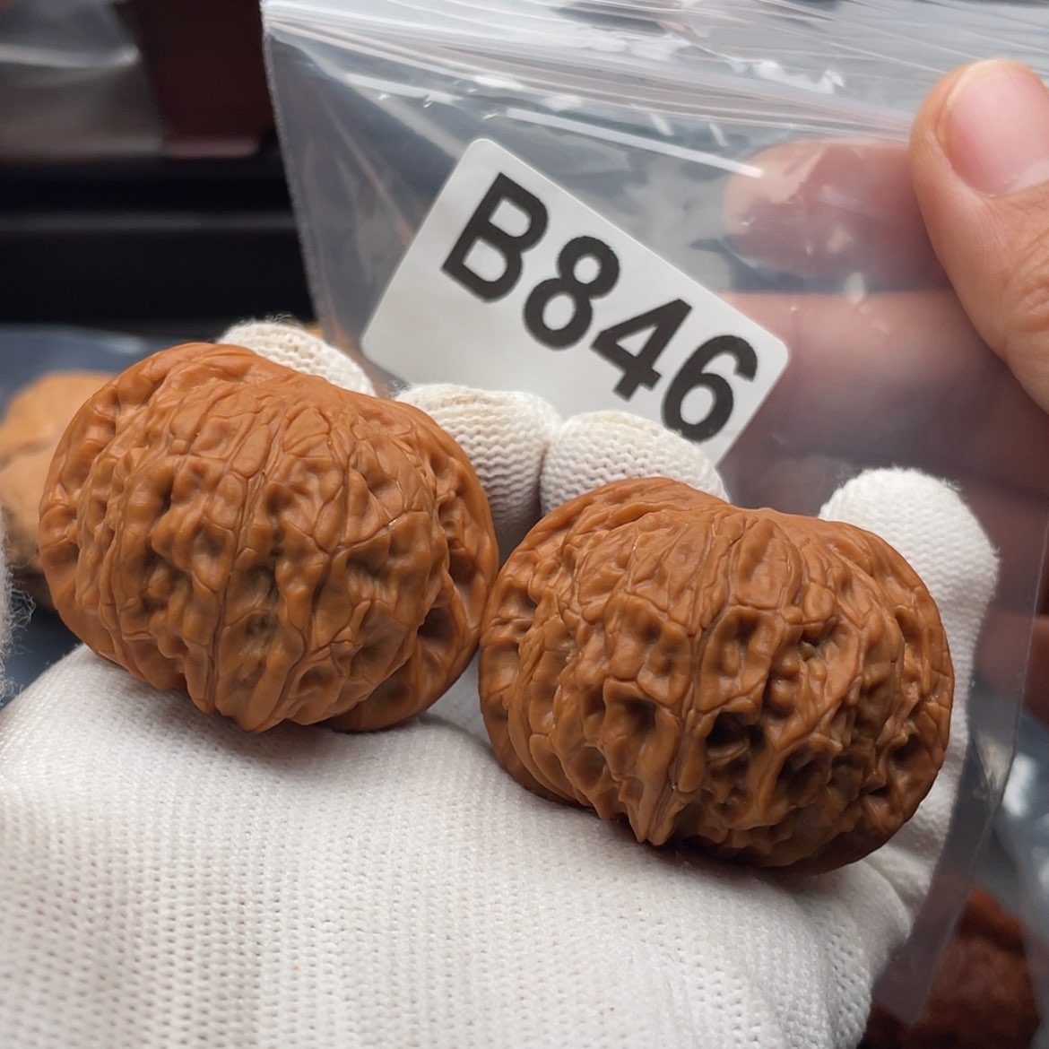 【闪购商品】文玩核桃吊坠B846全品正磨42