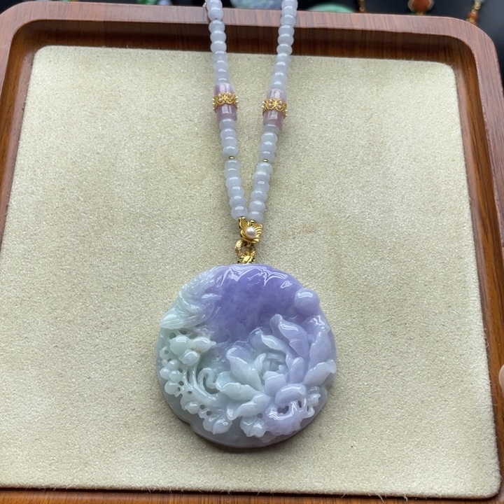 翡翠未镶嵌颈饰翡翠花牌