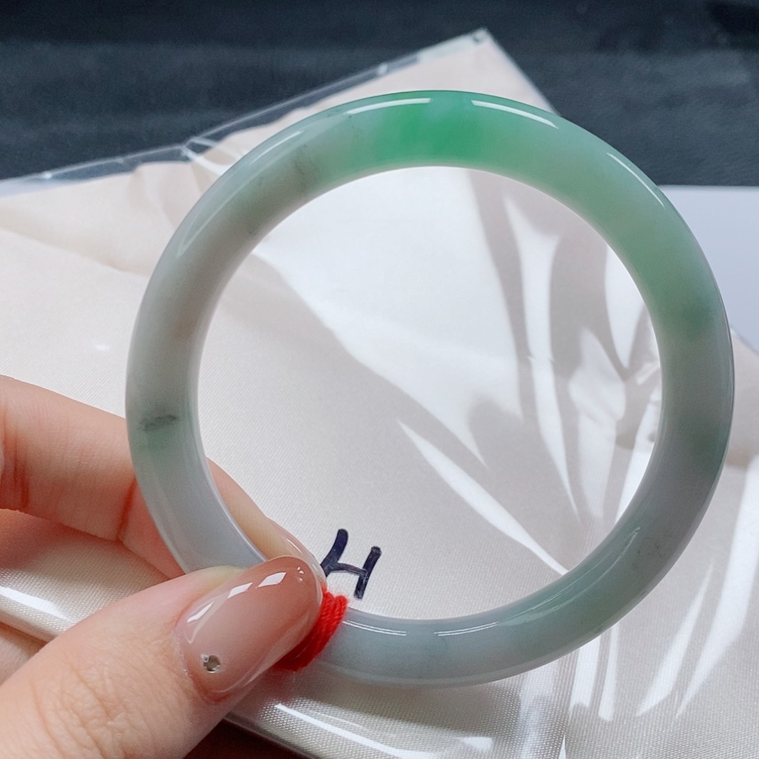 【闪购商品】未镶嵌手镯（圆镯）翡翠498号