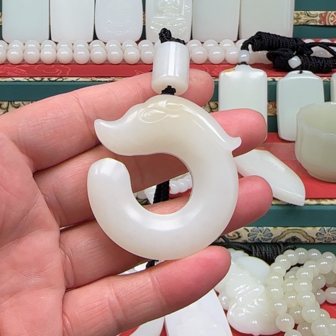 未镶嵌和田玉挂件心**落