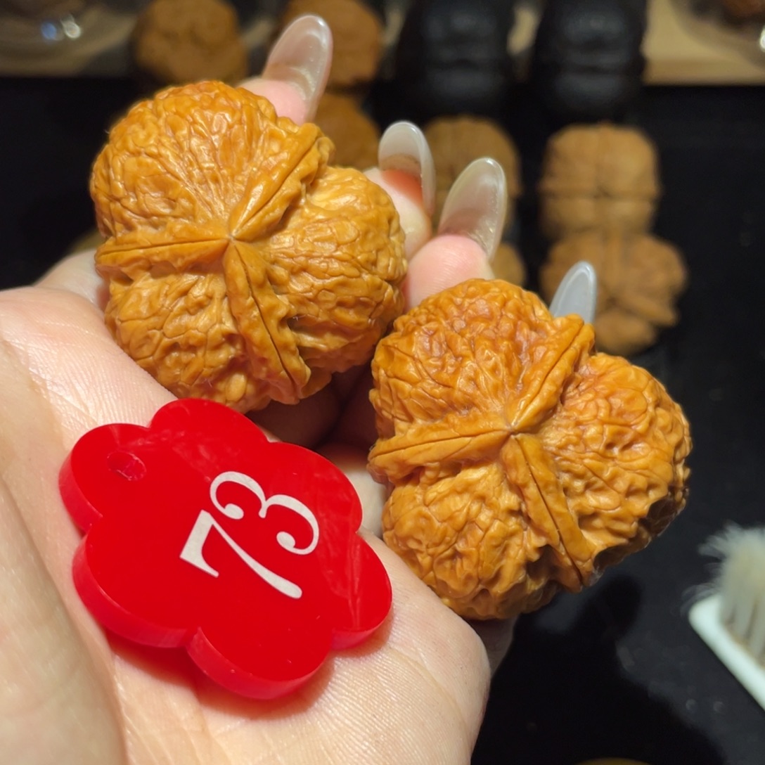 三棱41尺寸核桃。  